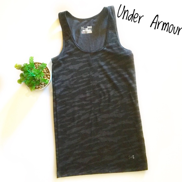 Under Armour Tops - Under Armour Camo Heat Gear Tank M